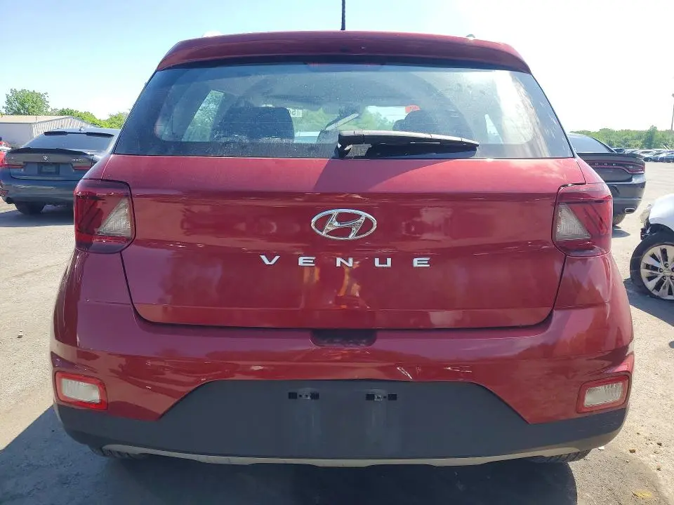 2024 HYUNDAI VENUE LIMITED  