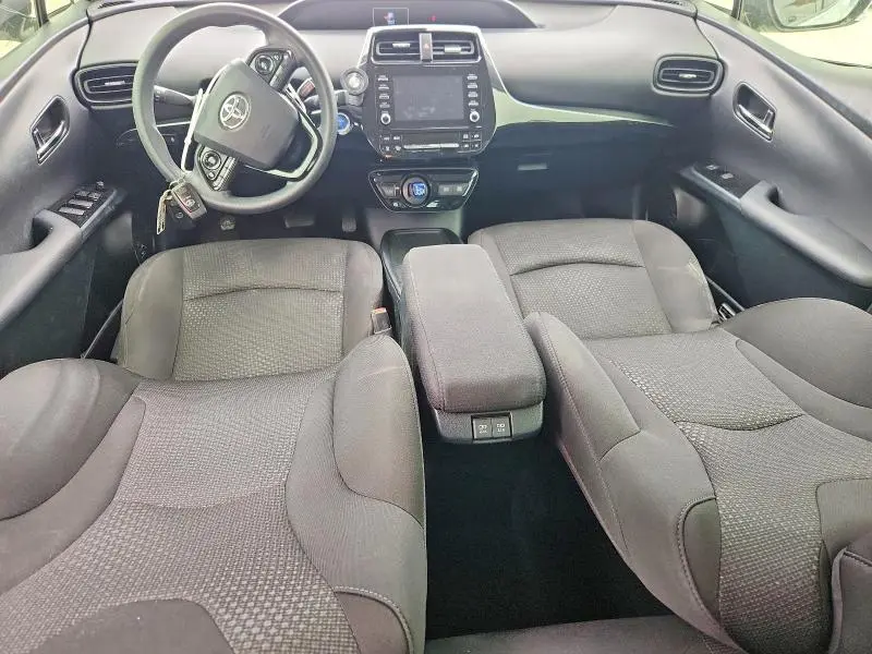 2020 TOYOTA PRIUS LE  