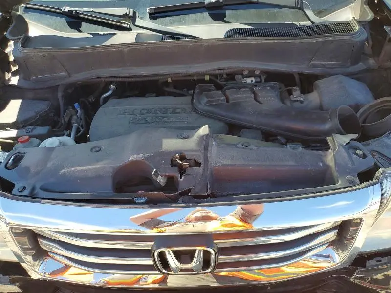 2015 HONDA PILOT SE  