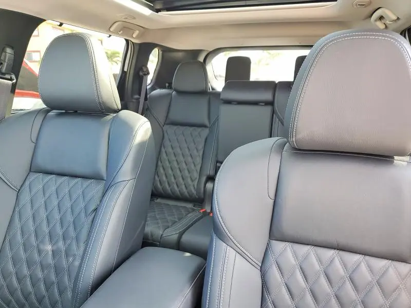 2025 MITSUBISHI OUTLANDER SEL  