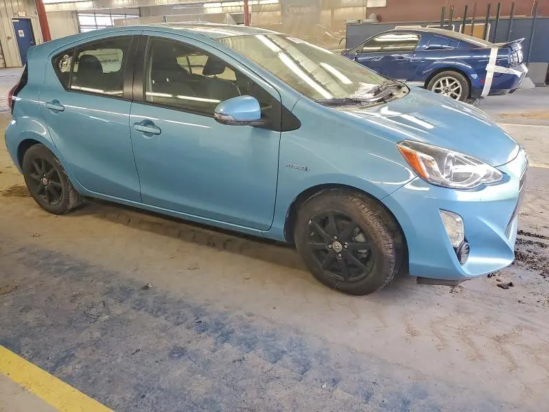 2015 TOYOTA PRIUS C   