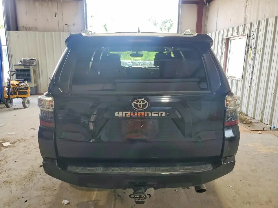 2018 TOYOTA 4RUNNER SR5  