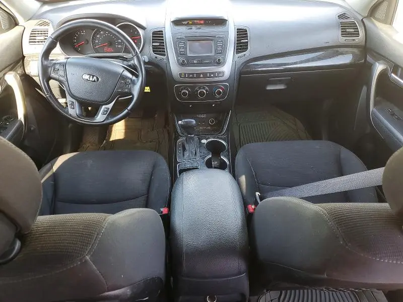 2014 KIA SORENTO LX  