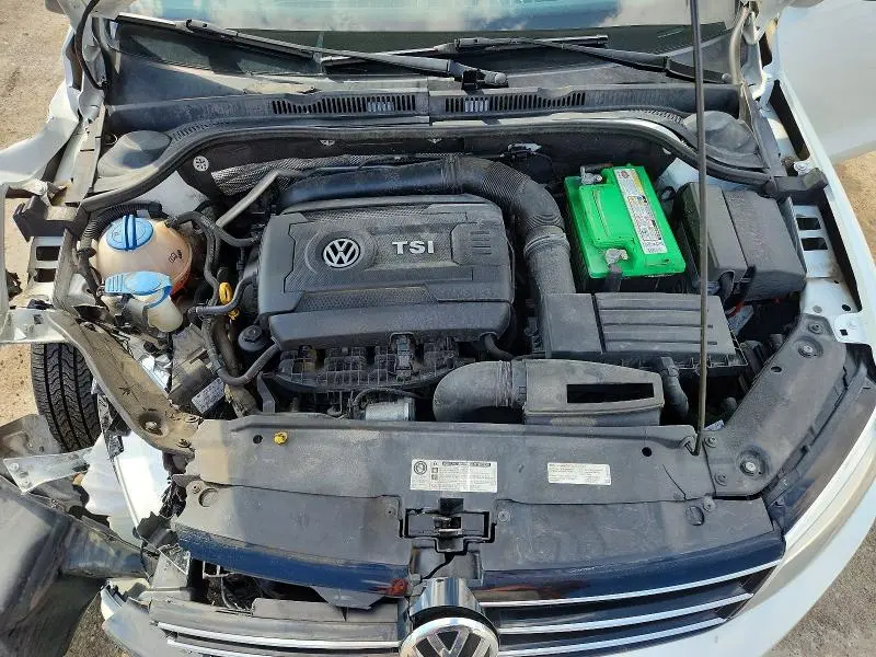 2015 VOLKSWAGEN JETTA SE  