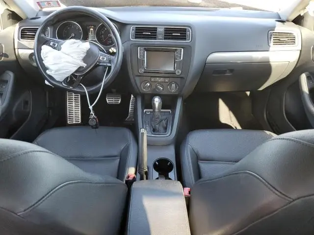 2017 VOLKSWAGEN JETTA SE  