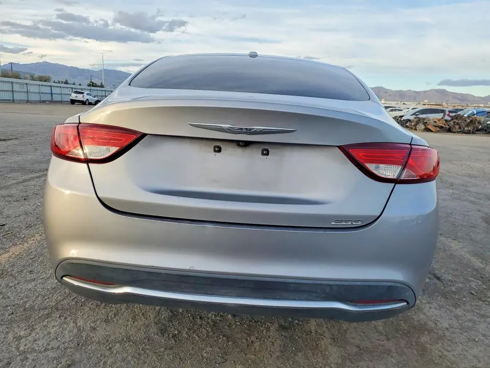 2015 CHRYSLER 200 LIMITED  