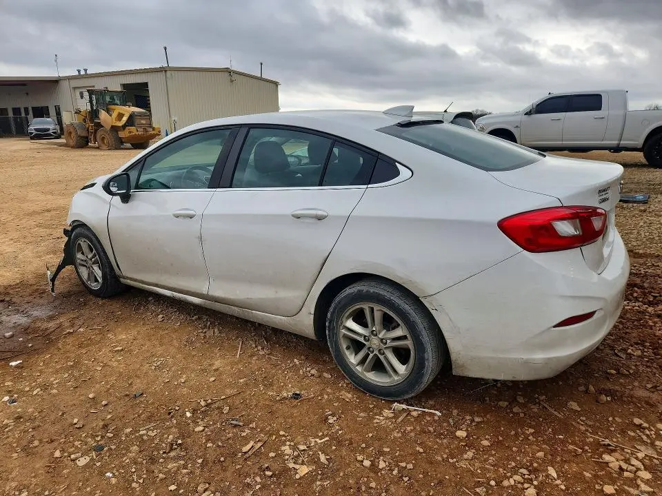 2016 CHEVROLET CRUZE LT  