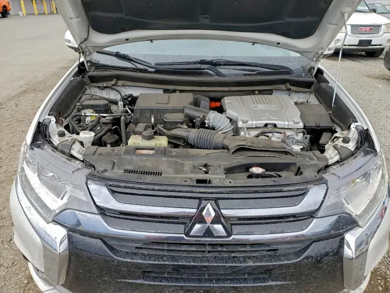 2018 MITSUBISHI OUTLANDER SE  