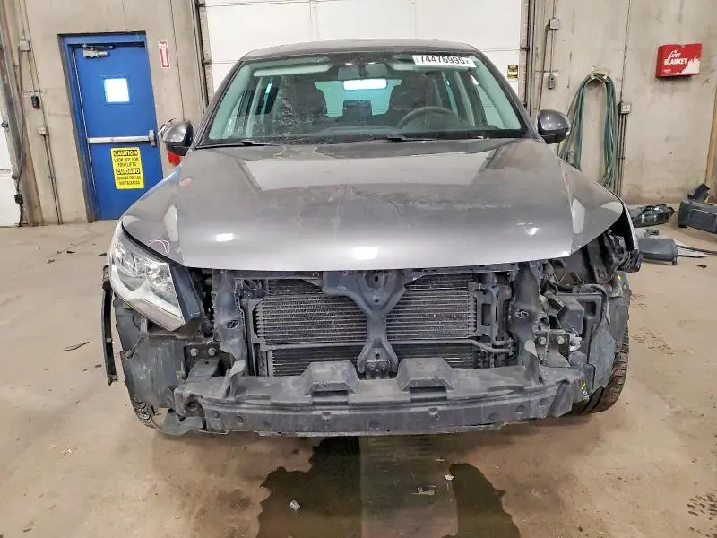 2012 VOLKSWAGEN TIGUAN S  