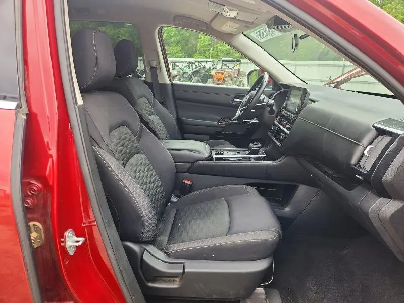 2022 NISSAN PATHFINDER SV  