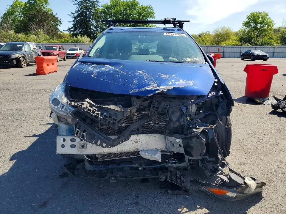 2016 TOYOTA PRIUS V THREE  