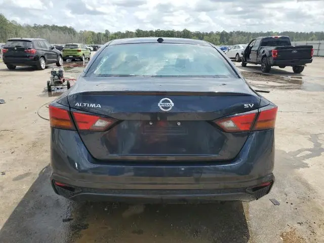 2022 NISSAN ALTIMA SV  