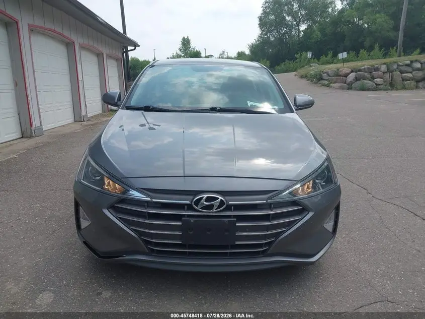 2019 HYUNDAI ELANTRA SE