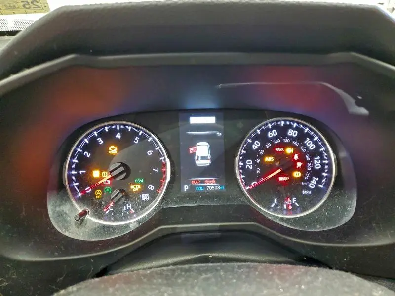 2022 TOYOTA RAV4 XLE  
