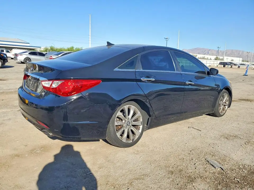 2011 HYUNDAI SONATA SE  