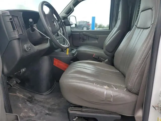 2017 GMC SAVANA G2500  