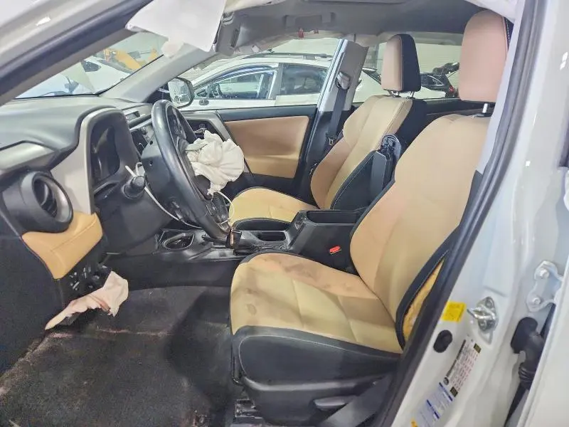 2016 TOYOTA RAV4 XLE  