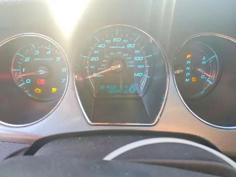 2010 FORD TAURUS SEL  