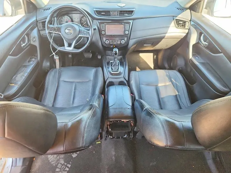 2017 NISSAN ROGUE SL  