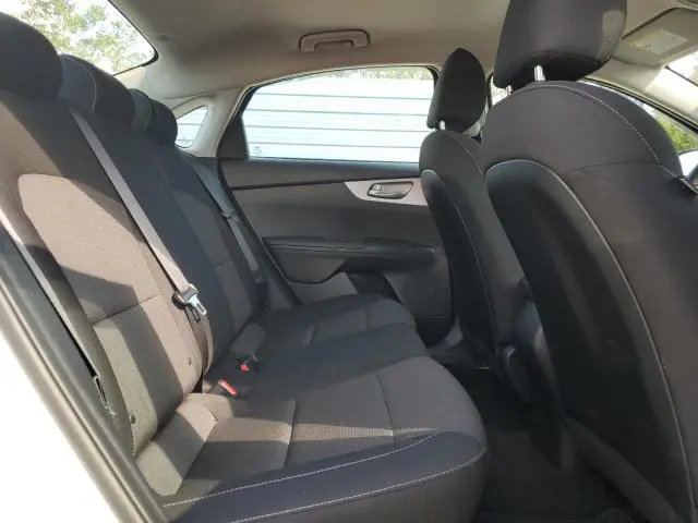 2024 KIA FORTE LX  