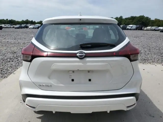 2024 NISSAN KICKS S  