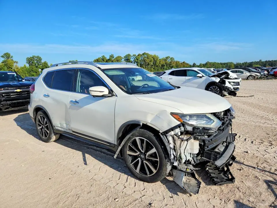 2017 NISSAN ROGUE SL  