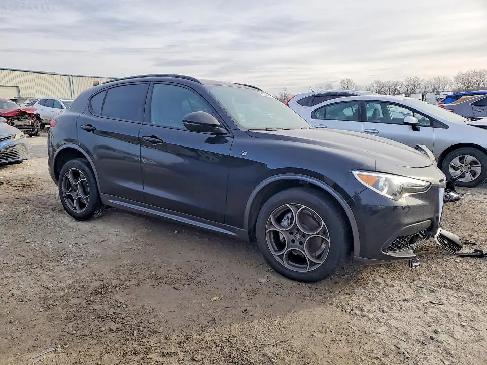 2023 ALFA ROMEO STELVIO TI  