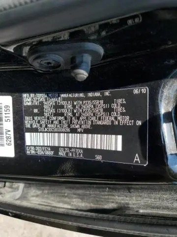 2011 TOYOTA SIENNA LE  