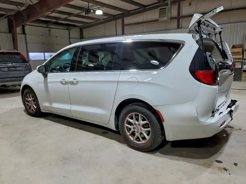 2021 CHRYSLER VOYAGER LX  