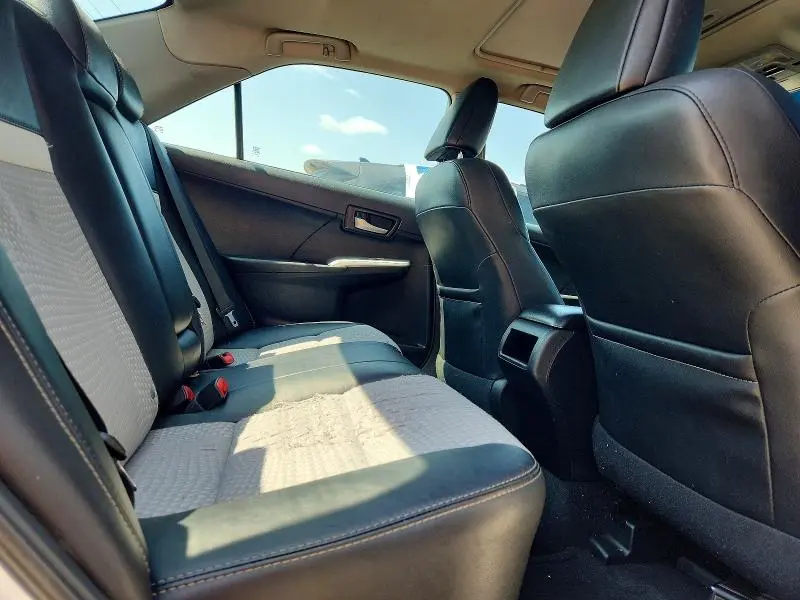 2014 TOYOTA CAMRY SE  