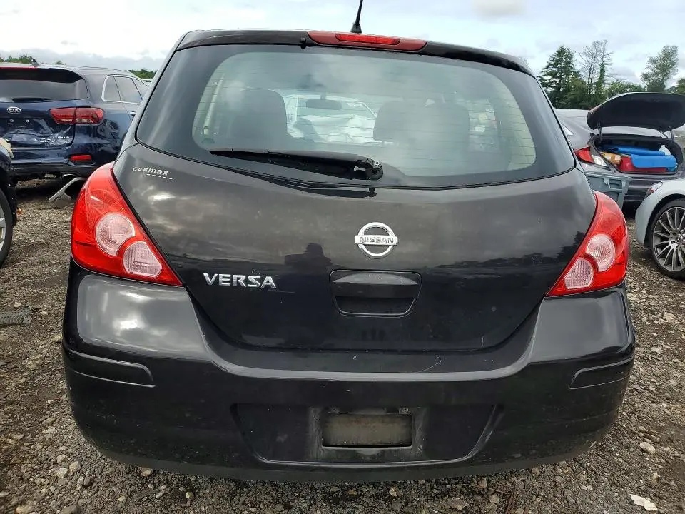 2011 NISSAN VERSA   