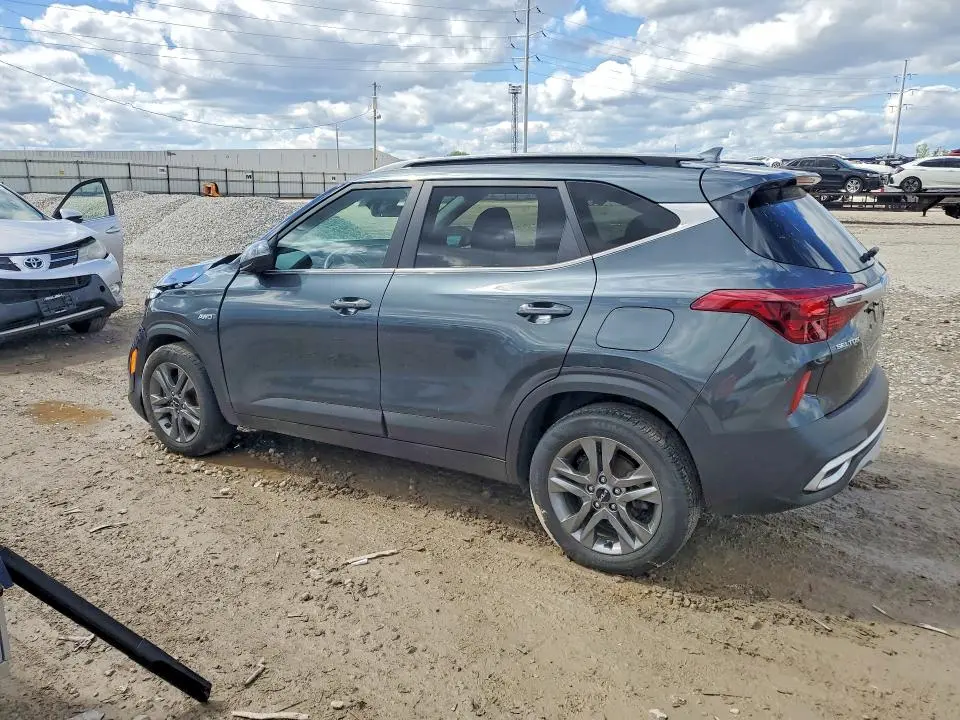 2023 KIA SELTOS S  