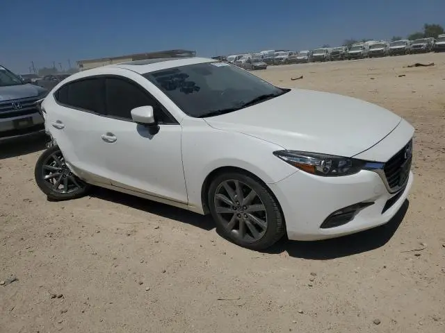 2018 MAZDA 3 TOURING  