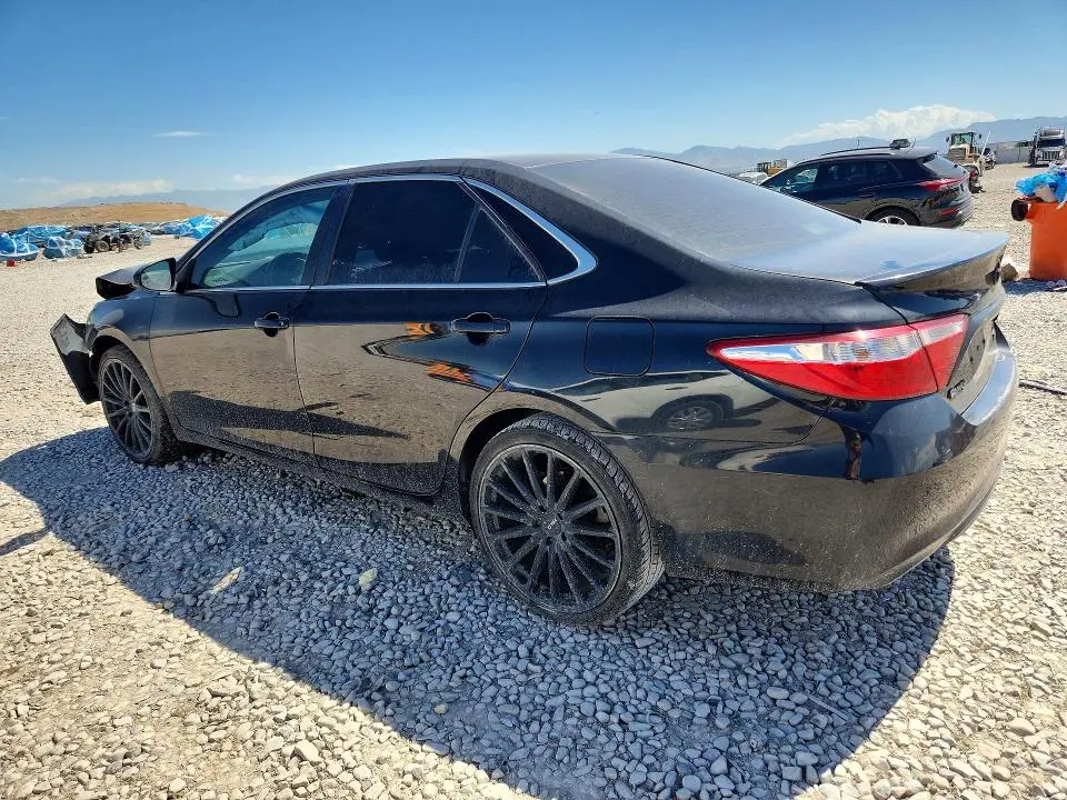 2017 TOYOTA CAMRY SE  
