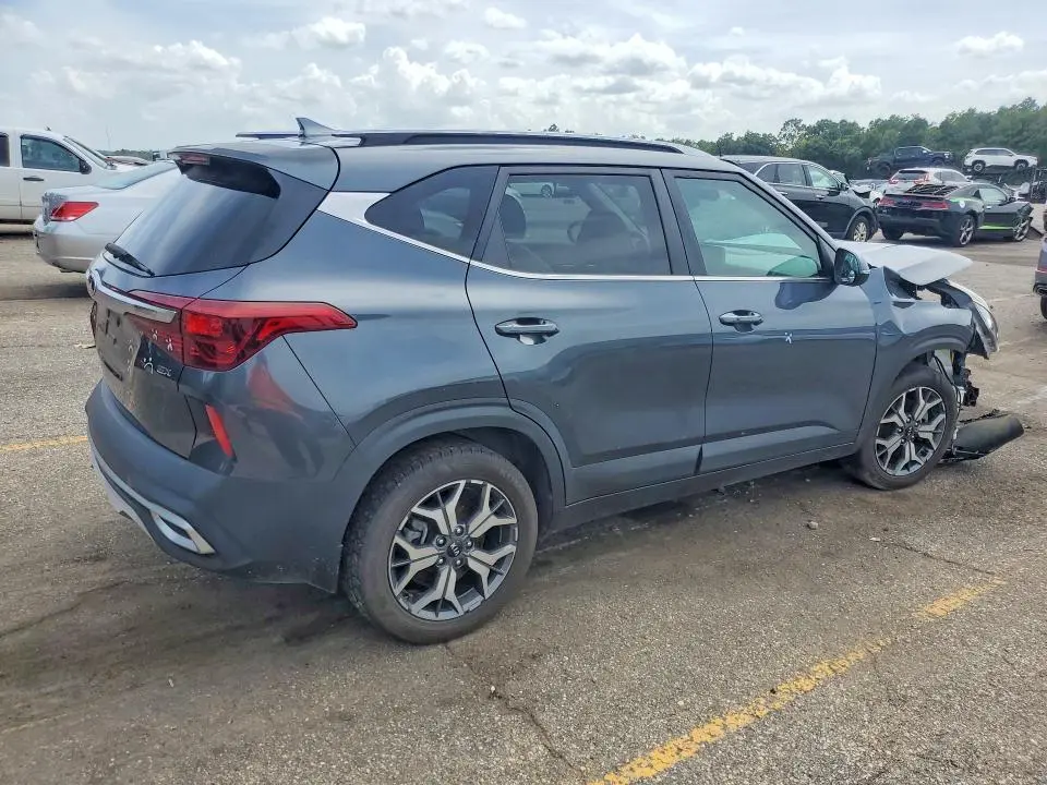 2021 KIA SELTOS EX  