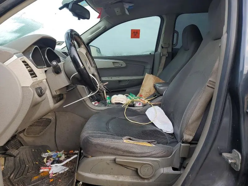 2012 CHEVROLET TRAVERSE LS  