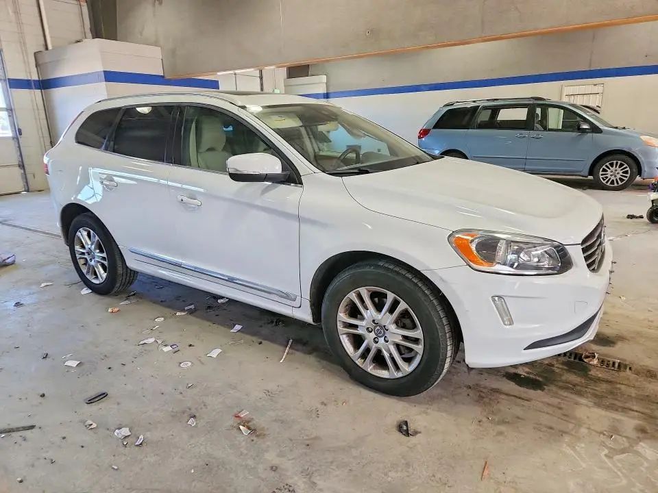 2015 VOLVO XC60 T5 PREMIER  