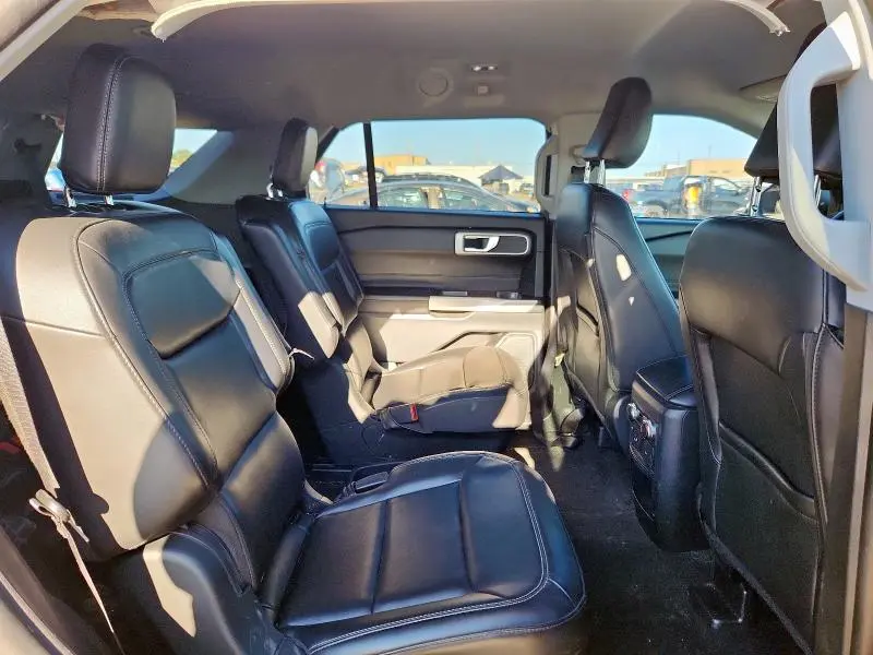 2021 FORD EXPLORER XLT  