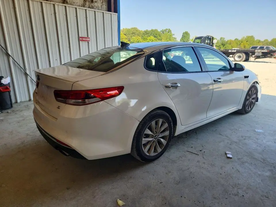 2018 KIA OPTIMA S  