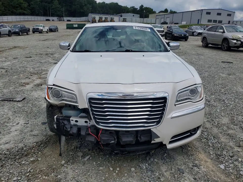 2013 CHRYSLER 300C   