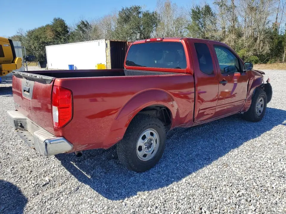 2015 NISSAN FRONTIER S  