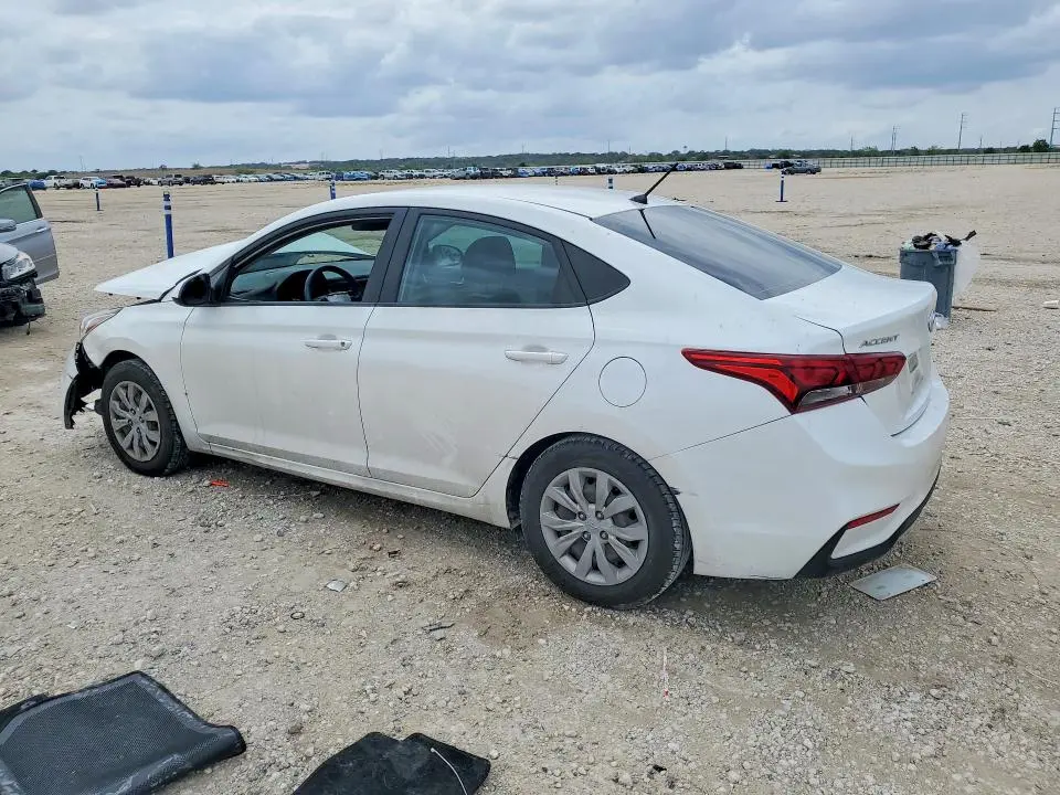 2022 HYUNDAI ACCENT SE  