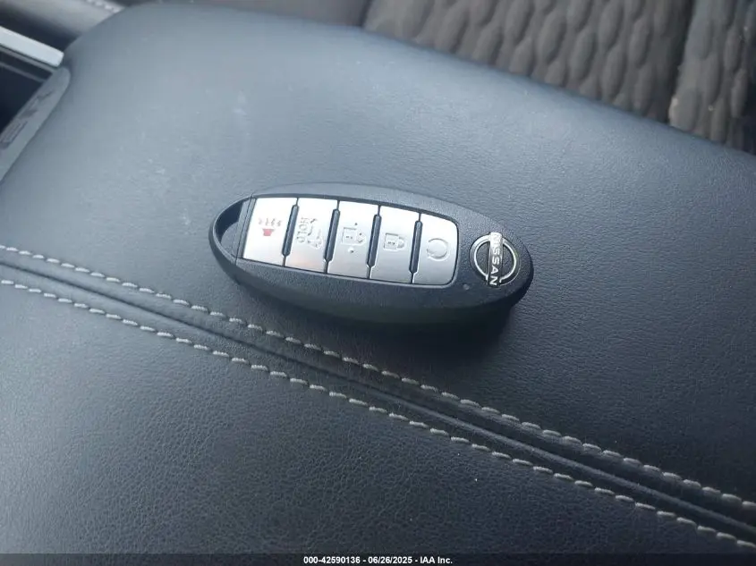 2022 NISSAN PATHFINDER SV 2WD