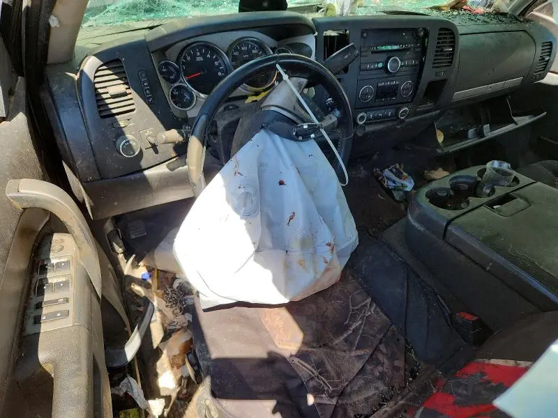 2011 CHEVROLET SILVERADO K1500 LT  
