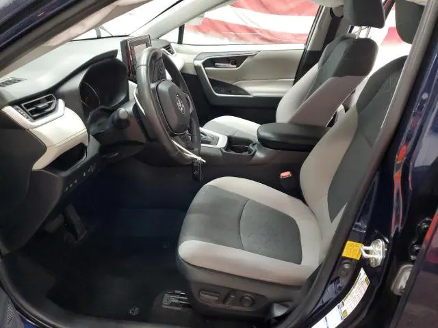 2021 TOYOTA RAV4 XLE  