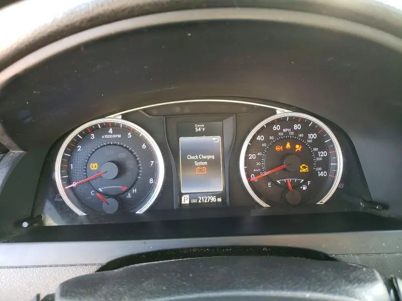 2015 TOYOTA CAMRY LE  