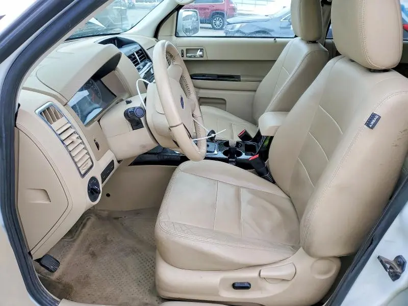 2011 FORD ESCAPE LIMITED  