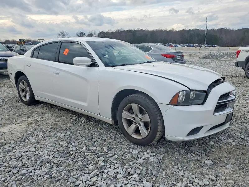 2014 DODGE CHARGER SE  