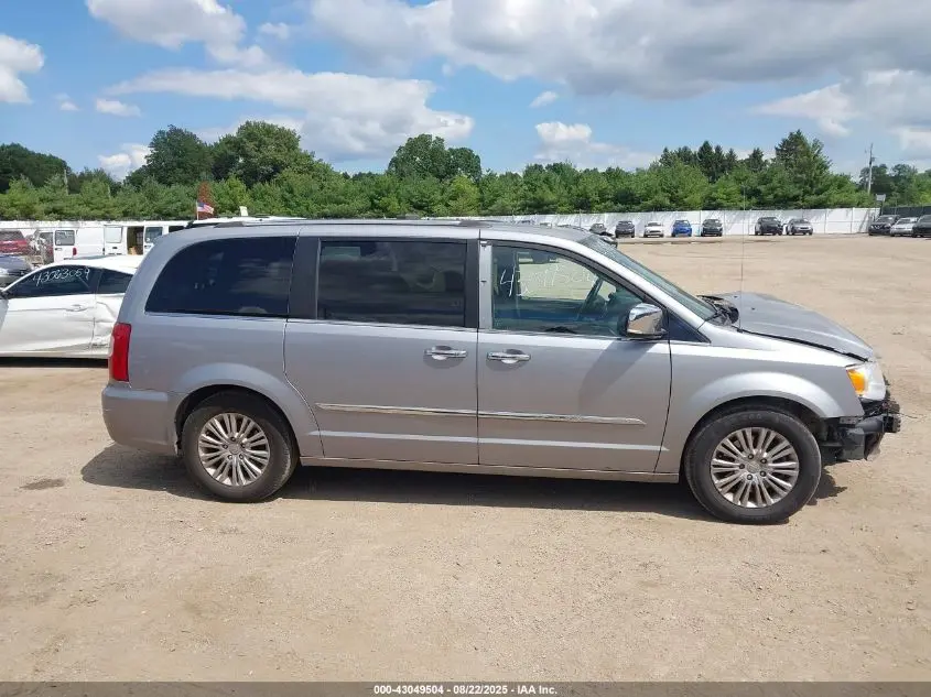 2016 CHRYSLER TOWN & COUNTRY LIMITED