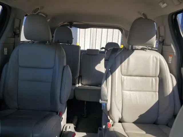 2015 TOYOTA SIENNA XLE  